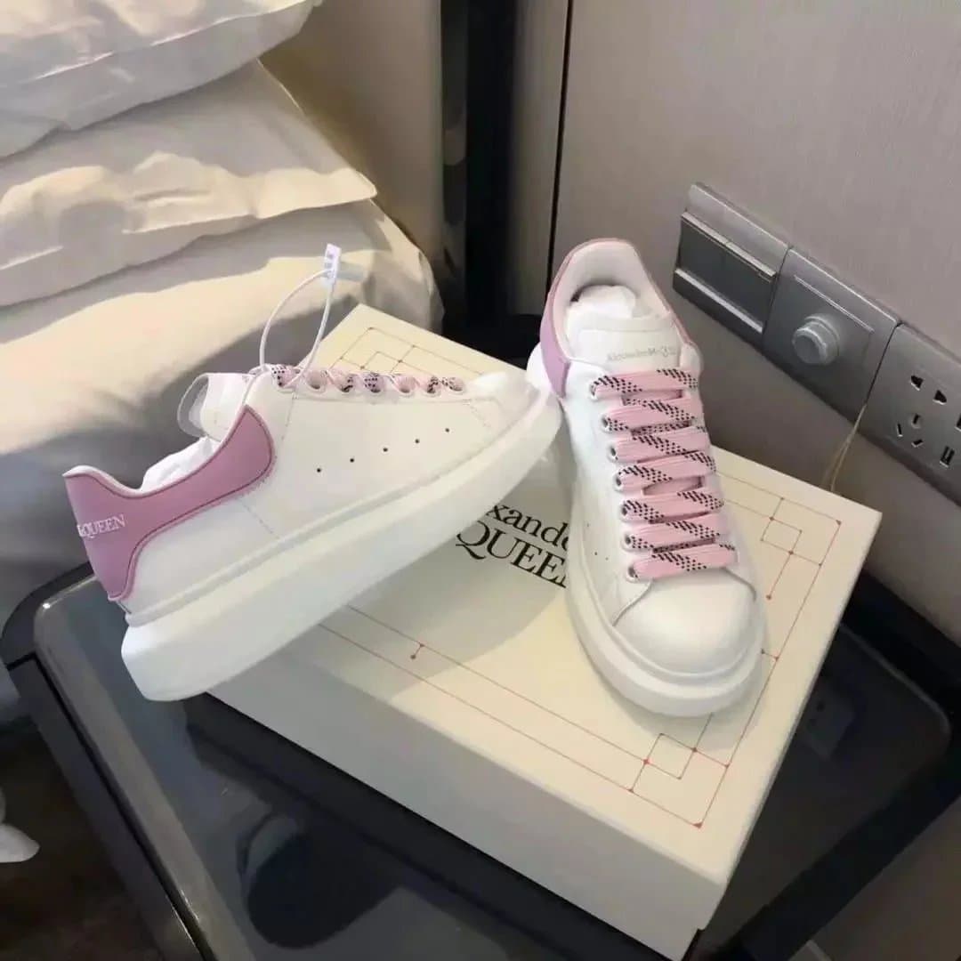 Fashion McQueen shoes
