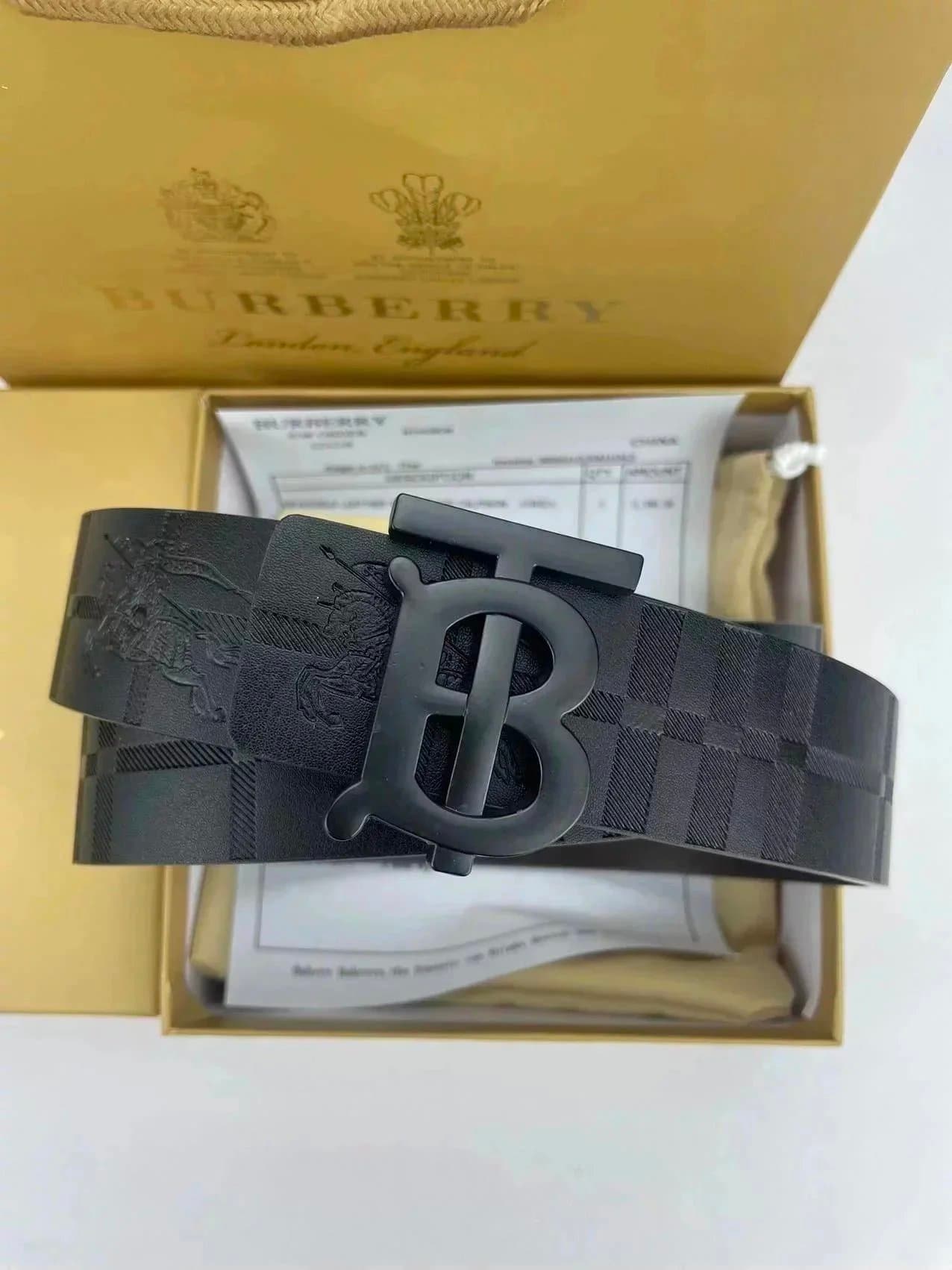 Gucci belt (40 CP)