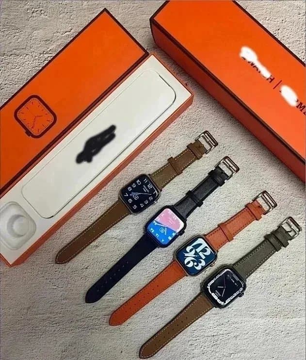 Apple Watch Series 7 with Leather Bands - Premium Smartwatch