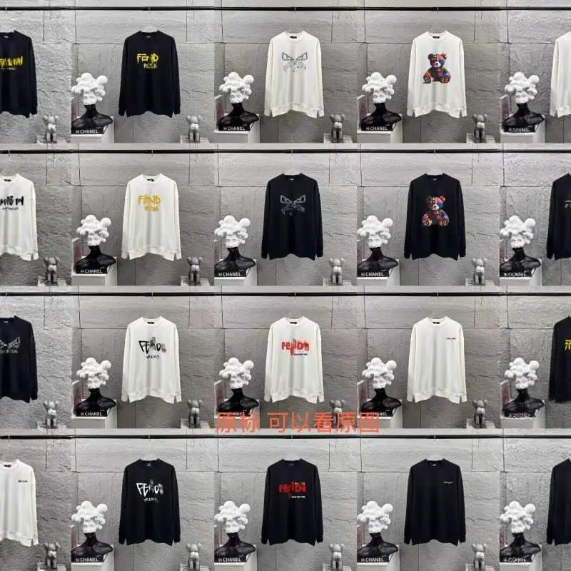 FENDI Logo Print Long Sleeve T-Shirt for Men and Women