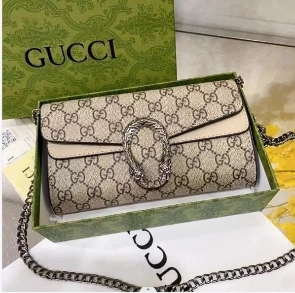 Gucci GG Supreme Chain Shoulder Bag Beige